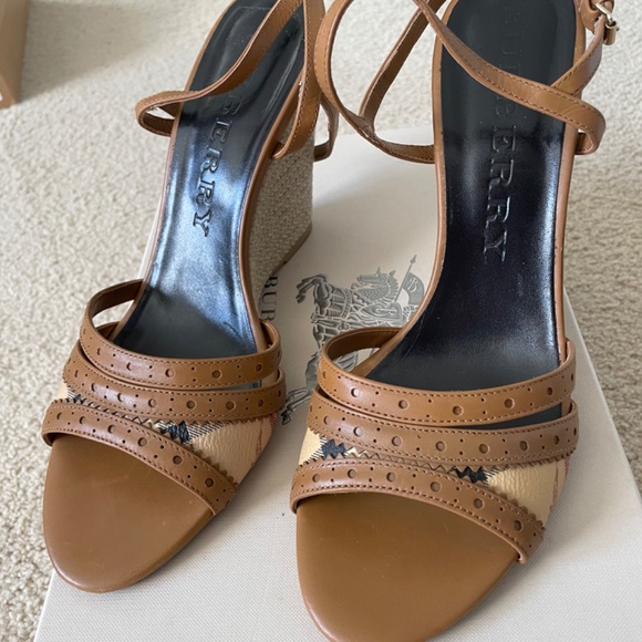 Burberry espadrilles - Picture 2 of 4